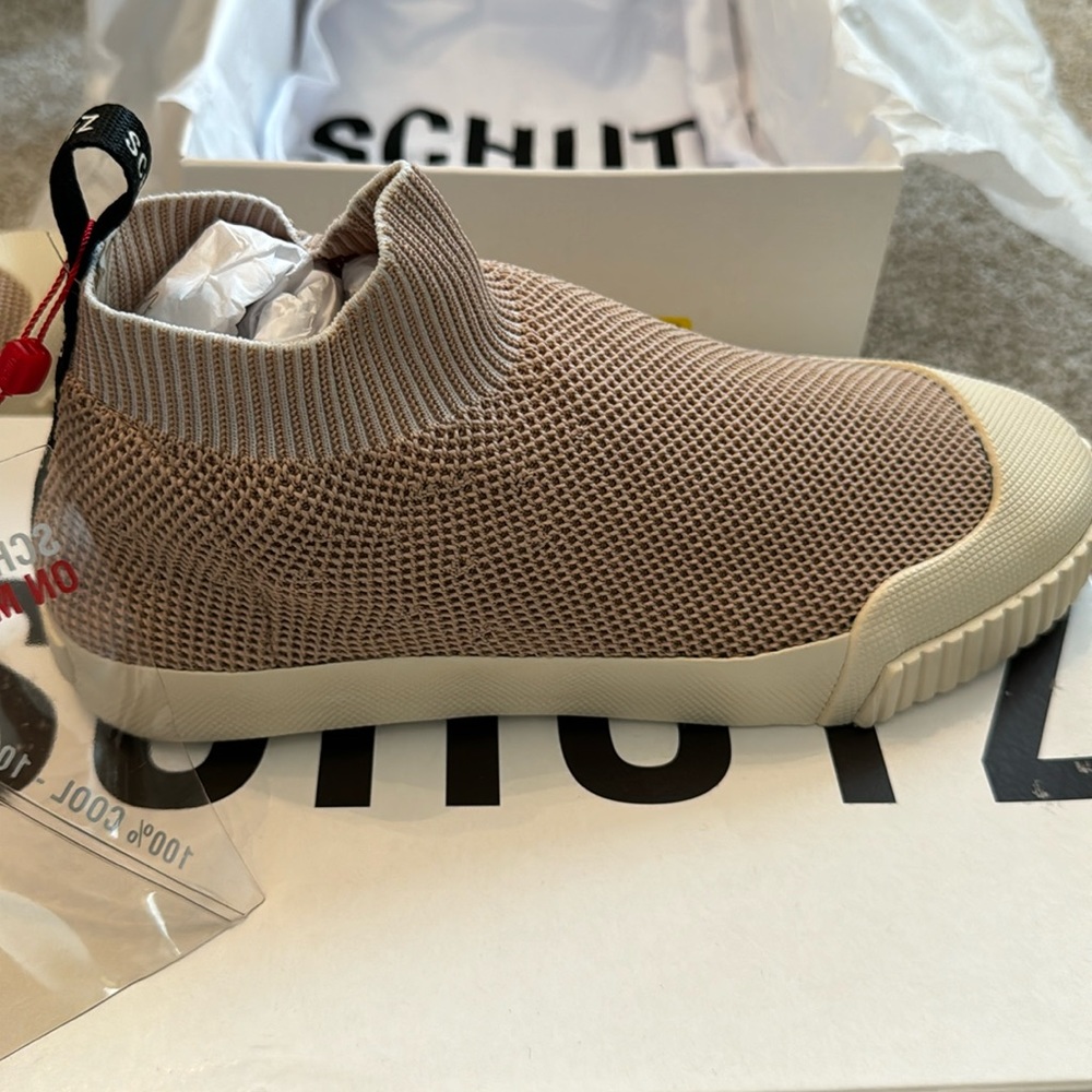 SCHUTZ